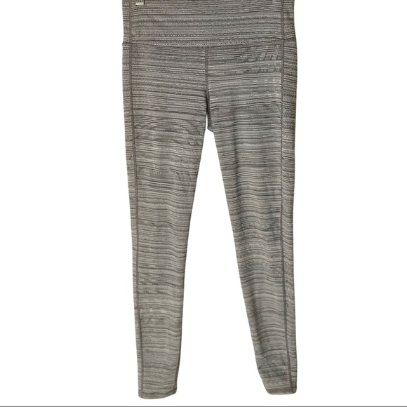 ATHLETA Jacquard Chaturanga Athletic Tight Legging Grey Style# 455973-00 - Picture 2 of 13